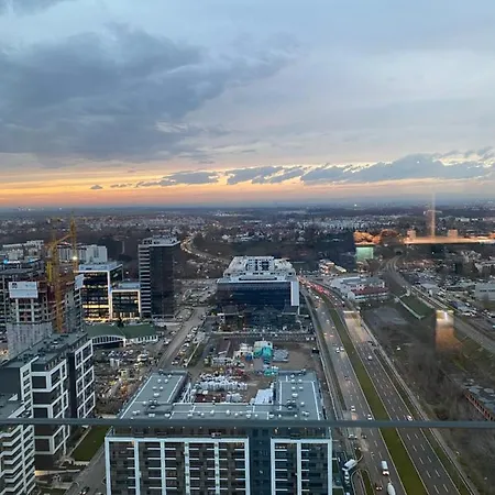 Sky West 65 Tower Belgrad